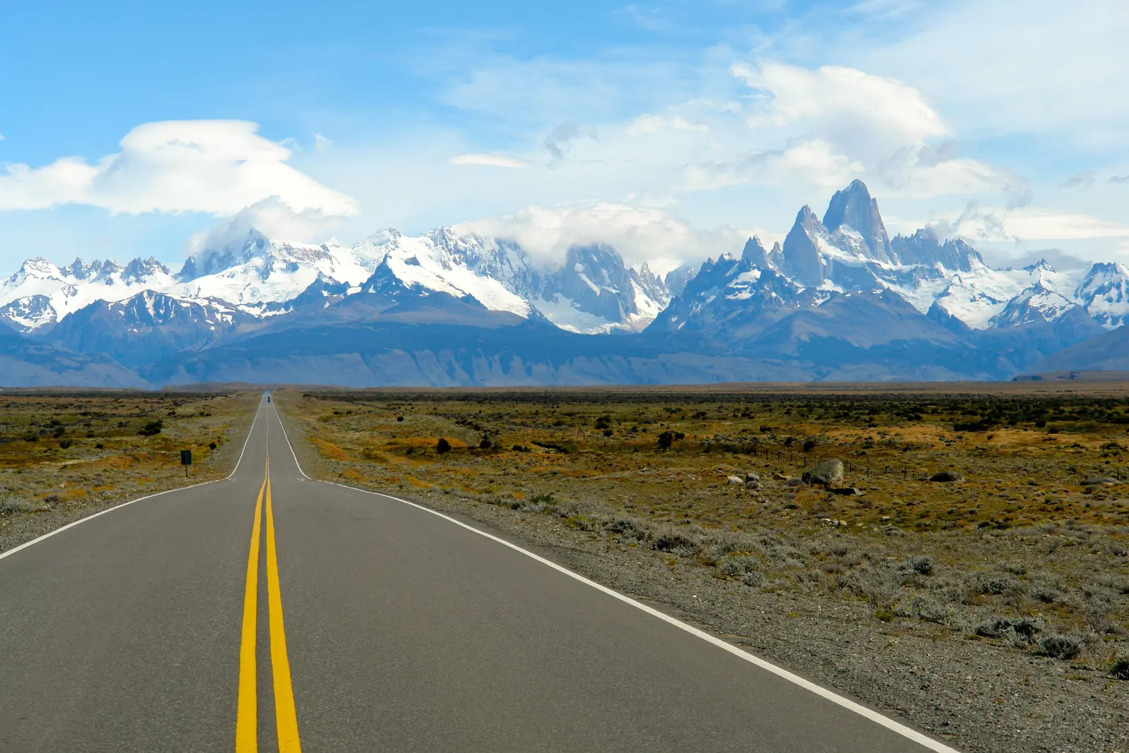 Route 23 into El Chaltén, with Fitz Roy ahead