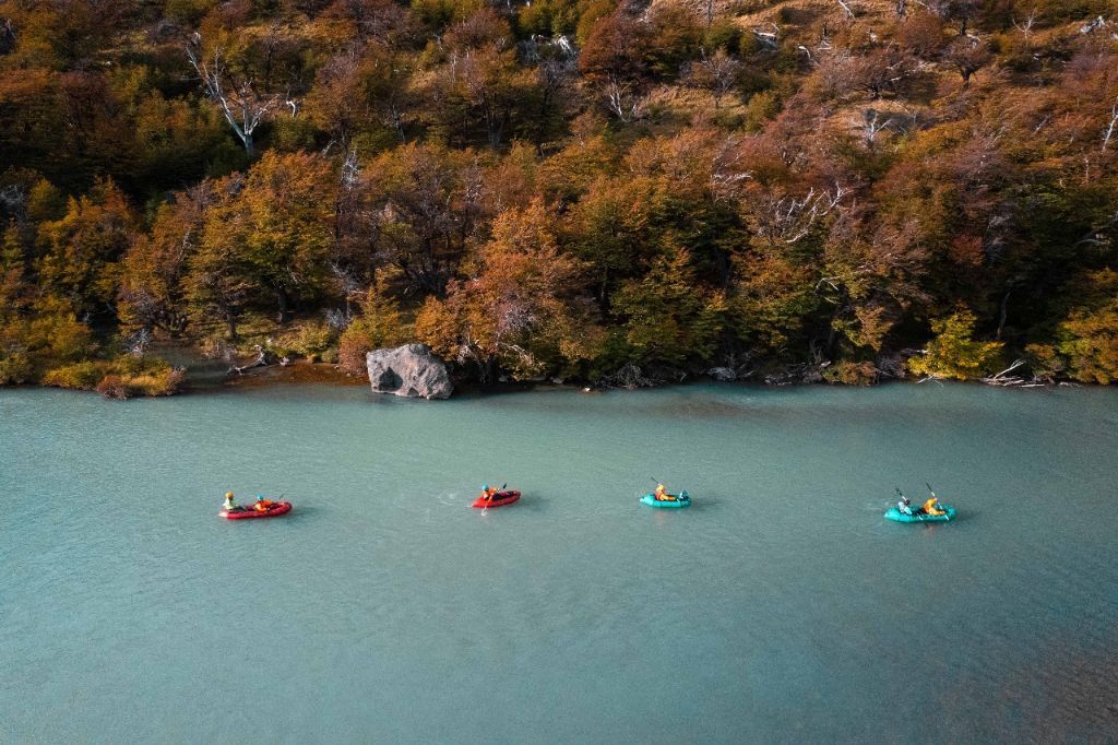 Packrafts on Río de las Vueltas in autumn